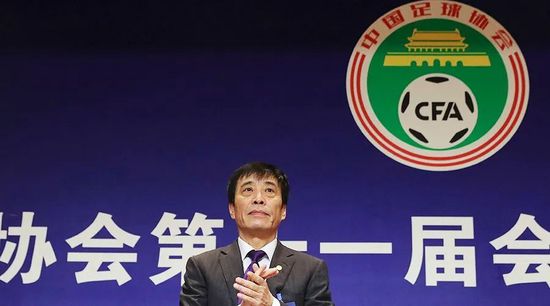 成人欧美一区二区